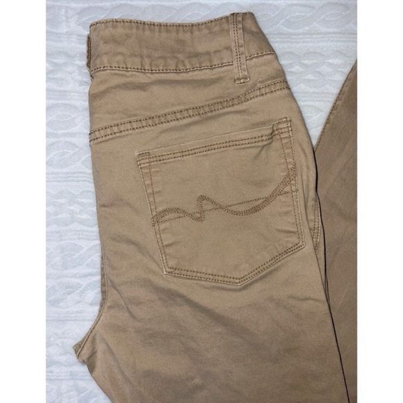 Women’s Faded Glory Khaki Colored Jeans 🤎 - Picture 9 of 11